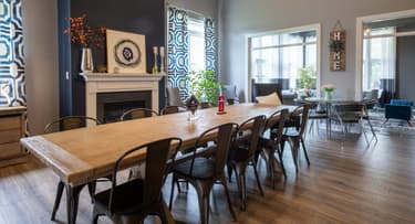 Bentley Ridge Clubhouse Seating_resize_948X1422_crop_559X1366_35_139.JPG